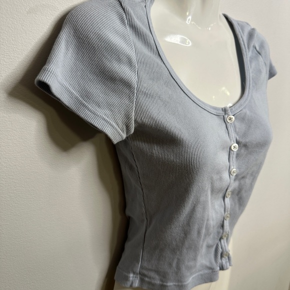 Brandy Melville | Light Dusty Blue Ribbed Button Short Sleeve Crop Shirt OS - Picture 5 of 13